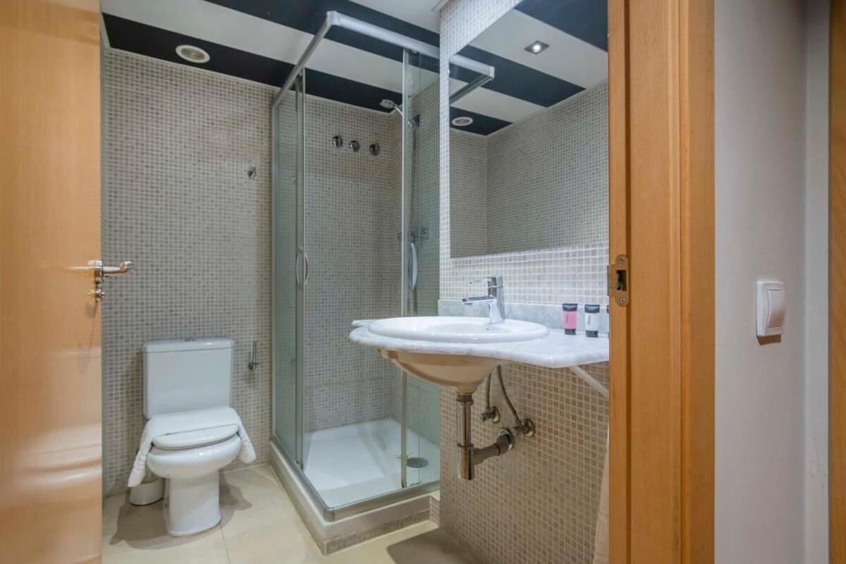 Modern And Bright In Eixample 1-3 Appartement *