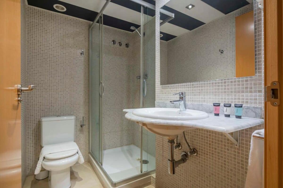 Modern And Bright In Eixample 1-3 * Barcelone